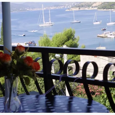 Nena Panoramic View 2 Bedrooms *